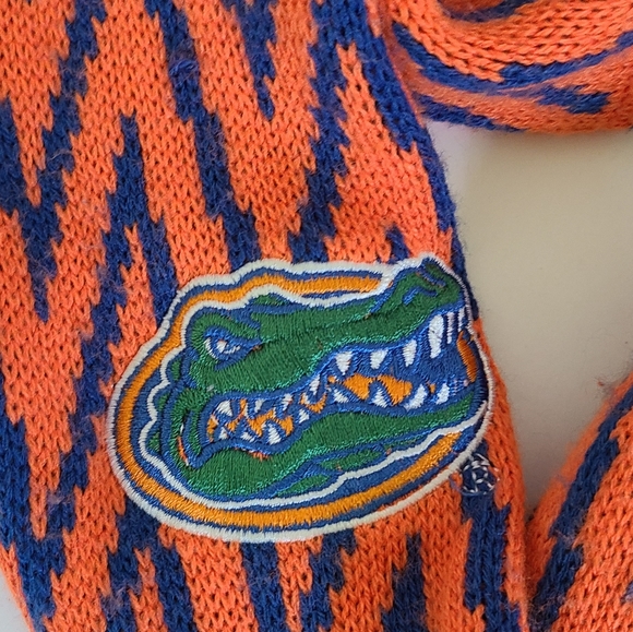 University of Florida UF Gators Infinity Scarf Emerson Street Clothing Co - Picture 3 of 5